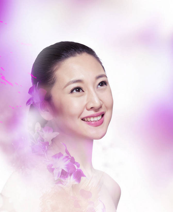 东方人,成年人,脸,头,脸颊,头发,一个人,微笑,竖图,彩色,照片,室内,特写,白天,背景,化妆,美容,时尚,性感,快乐,满意,幸福,纯洁,信心,数码,科技,美景,北京,日光,中国,亚洲,仅一个女性,仅一个人,护肤,阴影,网络,图片,景观,光亮,高光,几何,计算机图形,美丽,年轻,合成,黄种人,干净,数码合成,肩膀,花,花朵,鲜花,紫色,黑色,自然,保养,享受,休闲,健康,景色,放松,活力,可爱,美女,童年,童趣,自信,保健,摄影,头像,生活方式,青春,皮肤,光滑,电脑合成图,数码合成图,高雅,优美,轻松,愉悦,合成图,关爱,清新,自然风光,肖像,改变,单人,童真,东亚,烂漫,无邪,纯净,养颜,柔和,乐观,细腻,平滑,单独,完美,天真,兰花,年轻女性,女人,女性,亚洲人,中国人,年轻人,头部,脸部,脸蛋,面部,影棚拍摄,欢乐,开心,愉快,SPA美容,光斑,魅力,美人,bj174