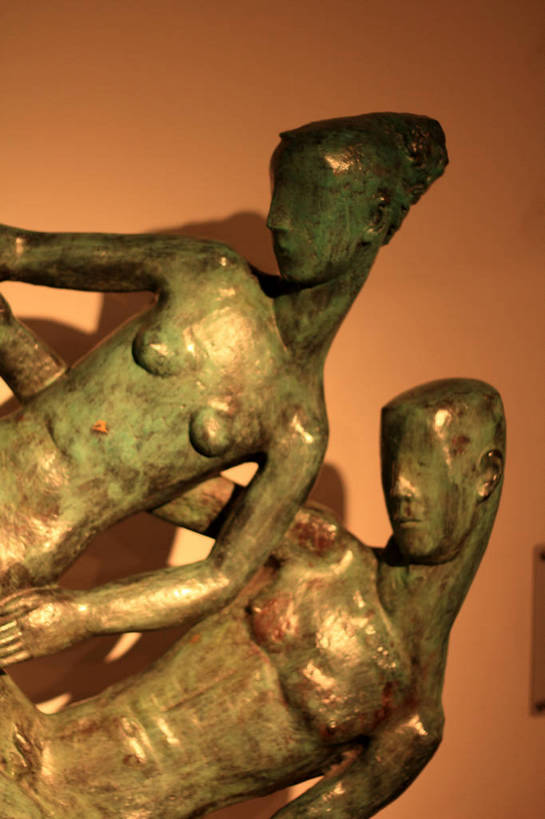 无人,两个人,抱,竖图,室内,特写,白天,正面,静物,雕塑,上海,中国,亚洲,阴影,艺术,装饰,光线,雕刻,雕像,影子,墙,灯光,红坊,创意园,裸露,墙壁,墙面,工艺品,橙色,抱着,纪念,美术,申,搂着,主题,裸,陈列,东亚,长宁区,上海市,中华人民共和国,沪,华东地区,功能,美学,男人,男性,年轻男性,年轻女性,女人,女性,搂,半身,彩图,红坊文化艺术社区,红坊创意园区,shlxx1