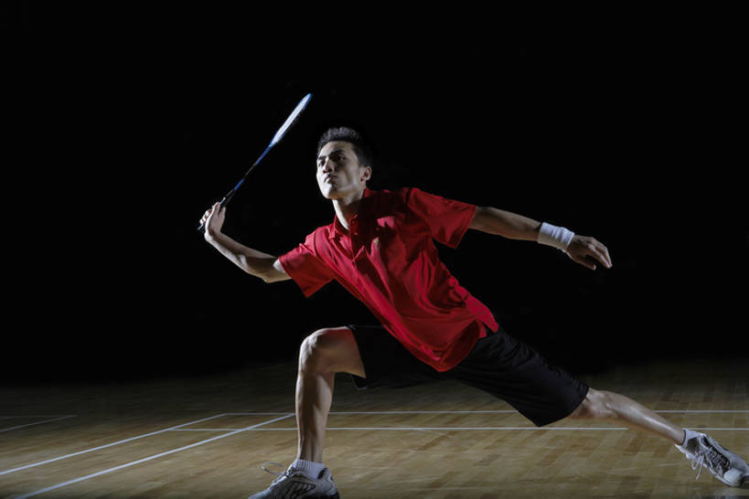 东方人,成年人,一个人,运动员,体育馆,健身房,运动场,蹲,举,横图,室内,留白,正面,运动服,运动鞋,骄傲,成功,运动,合作,团队,集体,信心,竞争,羽毛球,北京,中国,亚洲,仅一个男性,仅一个人,握,准备,短裤,服装,球场,球拍,羽毛球拍,休闲装,体育场,运动裤,队伍,仅一个年轻男性,衣服,红色,看,托,站着,教练,职业,健康,活力,平衡,握着,摄影,服饰,活动,袜,动作,专心,衣着,成就,穿着,决心,努力,田径运动员,合伙,挑战,东亚,爱国主义,运动馆,衣饰,体育活动,认真,羽毛球运动,男人,男性,年轻男性,亚洲人,中国人,年轻人,休闲活动,体育运动员,运动选手,举起,举手,举着,向上举,向上伸,向上托,彩图,全身,运动装,健身俱乐部,态度,bj175