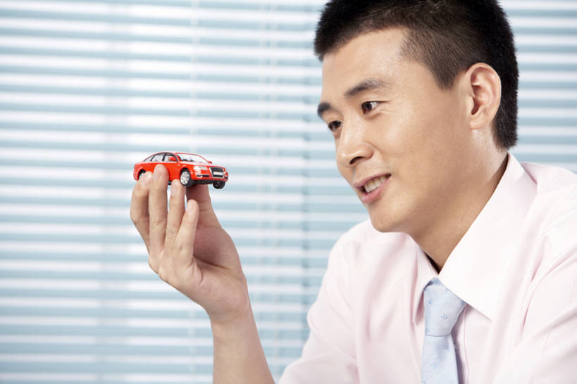 东方人,成年人,中年人,脸,头,脸颊,头发,一个人,商务人士,商务男性,微笑,横图,室内,白天,留白,侧面,衬衫,商务,快乐,自由,幸福,信心,计划,技术,汽车,北京,中国,亚洲,仅一个男性,仅一个人,仅一个中年男性,握,套装,研究,工作,领带,玩,肩膀,红色,黑色,看,职业,休息,休闲,概念,百叶帘,规划,童年,想,握着,运输,摄影,技巧,希望,出售,灵感,创造力,专心,享乐,效率,工作室,走神,销售,爱好,出示,手艺,商务装,梦想,贩卖,想象,工薪阶层,东亚,技能,技艺,想法,无忧无虑,玩具车,男人,男性,年轻男性,亚洲人,中国人,年轻人,头部,脸部,脸蛋,面部,白领,上班族,坐着,彩图,影棚拍摄,衬衣,建议,妙技,焦距,办公室职员,本领,精力,商业活动,汽车设计师,bj175