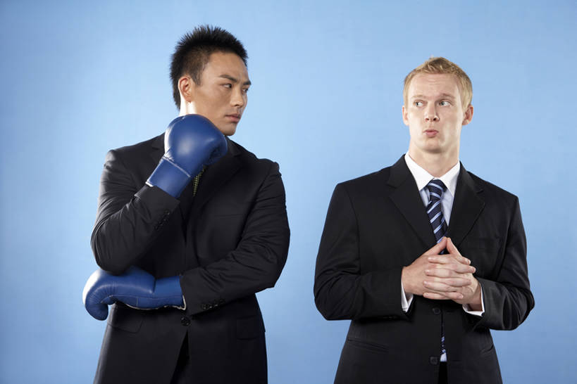 东方人,成年人,健壮,两个人,商务人士,运动员,商务男性,横图,室内,正面,衬衫,锻炼,商务,讨论,运动,竞争,拳击,北京,中国,亚洲,对抗,黄色背景,套装,开会,冲突,会议,领带,拳击手套,训练,蓝色,看,站着,职业,健康,面对面,奥运,力量,摄影,生活方式,害怕,威胁,格斗,商务装,进攻,田径运动员,挑战,工薪阶层,东亚,勇气,尊敬,男人,男性,年轻男性,白种人,亚洲人,中国人,年轻人,拳头,白领,上班族,休闲活动,体育运动员,运动选手,彩图,影棚拍摄,衬衣,精力,韧性,商务会议,摆拍,bj175