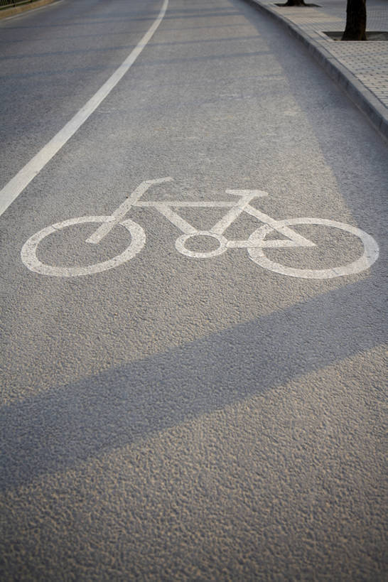 无人,竖图,室外,白天,通讯,多云,路,自行车,北京,中国,亚洲,标志,粉末,交通,粉,摄影,颜料,交通标志,东亚,粉状,粉剂,彩图,高角度拍摄,自行车道,bj175