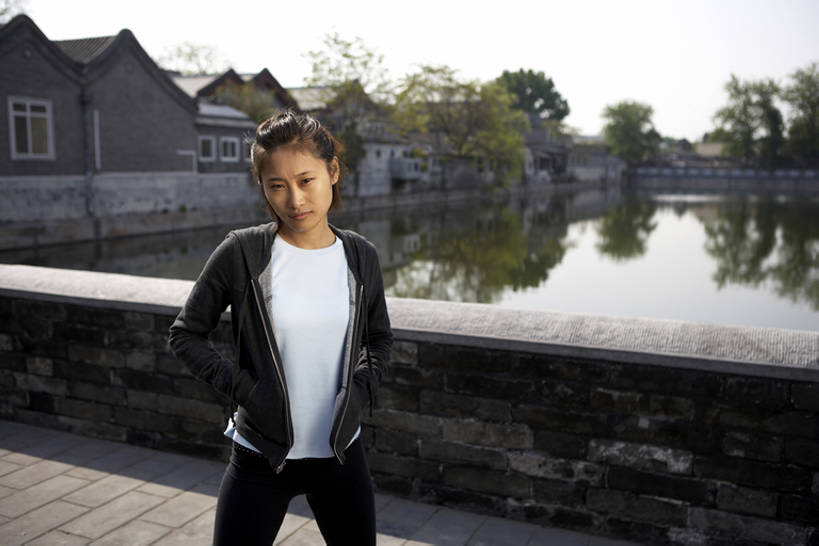 东方人,成年人,一个人,横图,室外,白天,留白,正面,快乐,纯洁,骄傲,信心,湖,水,北京,中国,亚洲,仅一个年轻女性,仅一个女性,仅一个人,T恤,注视,休闲装,手叉腰,蓝天,夏天,叉腰,观察,看,站着,休闲,放松,可爱,童年,童趣,摄影,观看,察看,专心,双手叉腰,关注,童真,东亚,烂漫,无邪,天真,年轻女性,女人,女性,亚洲人,中国人,年轻人,休闲活动,彩图,高角度拍摄,bj175