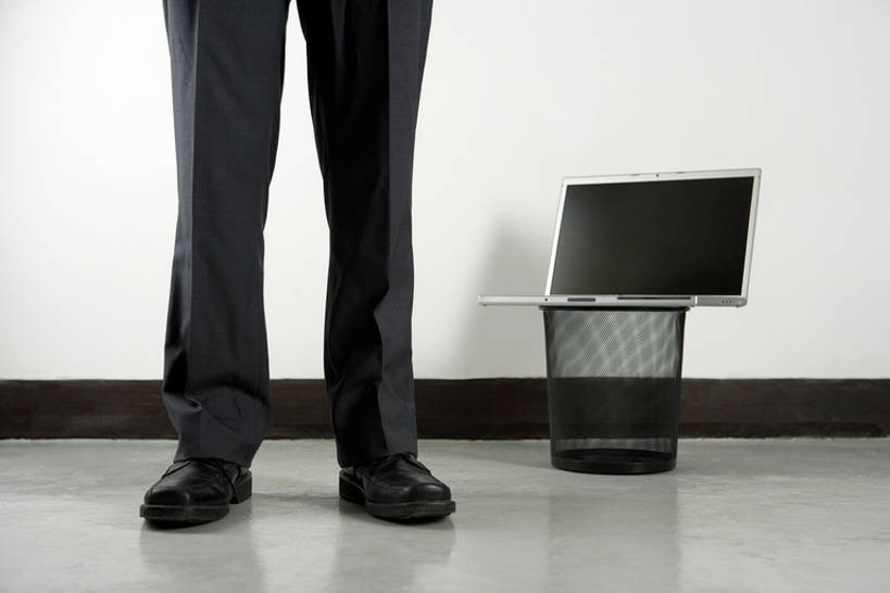 东方人,成年人,腿,一个人,商务人士,商务男性,办公室,横图,室内,衬衫,商务,笔记本电脑,仅一个男性,仅一个人,套装,环保,电器,垃圾,垃圾桶,领带,仅一个年轻男性,容器,站着,摄影,能源,储藏,垃圾箱,回收,资源,简单,储存,商务装,利用,工薪阶层,低碳,循环,挫败,持续,无线电技术,想法,开端,计算机,男人,男性,年轻男性,亚洲人,中国人,年轻人,白领,上班族,扔,坐着,半身,彩图,衬衣,贮存,回收桶,bj175