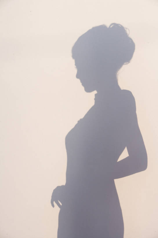 东方人,成年人,一个人,竖图,室内,侧面,上海,中国,亚洲,仅一个年轻女性,仅一个女性,仅一个人,阴影,旗袍,美丽,站着,摄影,高雅,东亚,年轻女性,女人,女性,亚洲人,中国人,年轻人,半身,彩图,装扮,美人,bj175