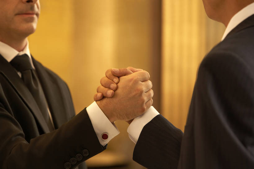 东方人,成年人,中年人,老年人,两个人,同事,商务人士,商务男性,握手,横图,室内,特写,留白,衬衫,商务,通讯,成功,合作,团队,集体,信心,上海,中国,亚洲,套装,开会,工作,会议,队伍,站着,职业,面对面,同意,摄影,领导,经理,成就,决心,问候,商务装,合伙,领袖,工薪阶层,东亚,陪同,陪伴,能力,把握,团结,男人,男性,白种人,亚洲人,中国人,白领,上班族,彩图,衬衣,机遇,商务会议,掌控,伴随,bj175