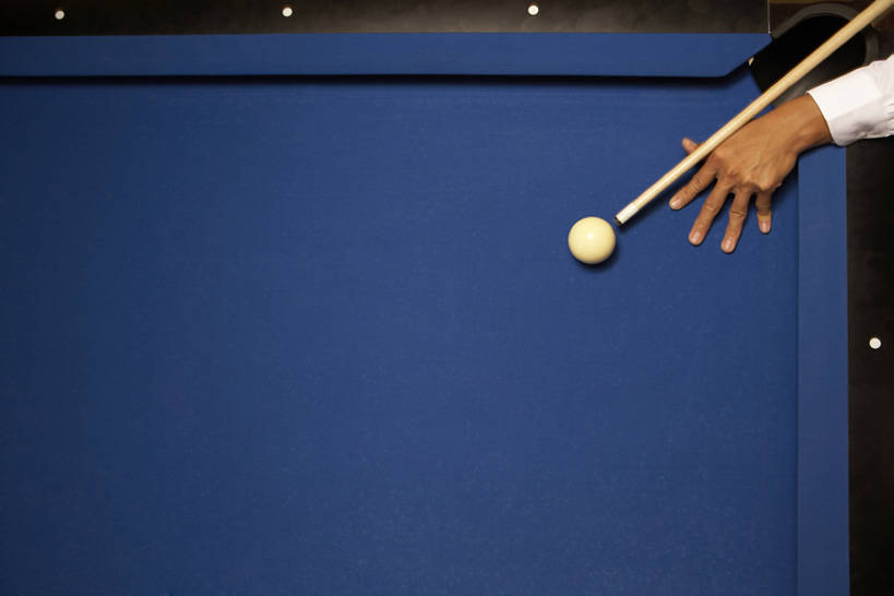 东方人,成年人,手,一个人,横图,俯视,室内,留白,快乐,幸福,比赛,运动,台球,上海,中国,亚洲,仅一个男性,仅一个人,握,球袋,球杆,桌球台,玩,娱乐,仅一个年轻男性,休闲,握着,摄影,生活方式,部分,享乐,愉悦,娱乐活动,瞄准,爱好,斯诺克,台球室,东亚,策略,技能,男人,男性,亚洲人,中国人,年轻人,休闲活动,彩图,高角度拍摄,bj175