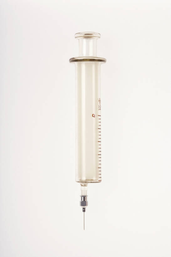 无人,竖图,白色背景,安全,静物,药,锐利,药剂,塑胶,防护,药品,治疗,摄影,保护,药物,医疗,锋利,卫生,注射器,尖锐,简单,医疗器械,保险,预防,注射剂,防腐剂,平安,注射液,彩图,影棚拍摄,bj175