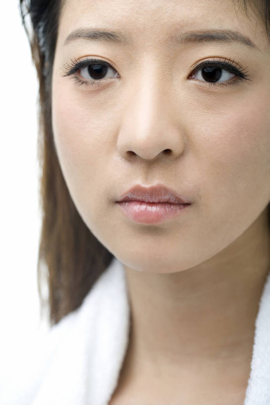 东方人,成年人,脸,头,脸颊,一个人,竖图,特写,留白,抠图,白色背景,正面,美容,锻炼,中国,亚洲,仅一个女性,美丽,肩膀,毛巾,休闲,健康,摄影,生活方式,皮肤,东亚,悲哀,柔和,震惊,年轻女性,女人,女性,亚洲人,中国人,年轻人,头部,脸部,脸蛋,面部,嘴唇,休闲活动,彩图,影棚拍摄,bj175