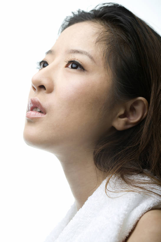 东方人,成年人,脸,头,脸颊,牙齿,一个人,竖图,特写,留白,抠图,白色背景,侧面,锻炼,中国,亚洲,仅一个女性,美丽,肩膀,白色,毛巾,休闲,健康,放松,摄影,生活方式,皮肤,东亚,柔和,年轻女性,女人,女性,亚洲人,中国人,年轻人,头部,齿,脸部,脸蛋,面部,牙,牙龈,嘴唇,休闲活动,仰头,彩图,影棚拍摄,bj175