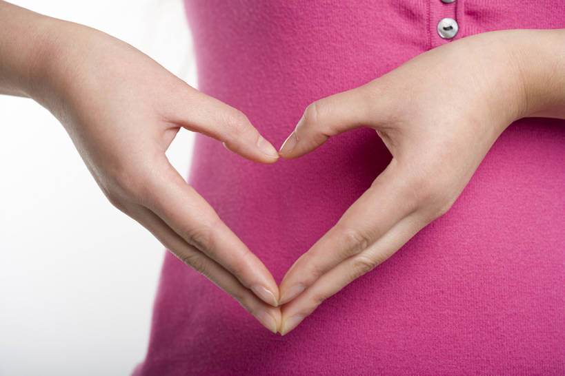 东方人,成年人,手,一个人,横图,特写,白色背景,正面,情人节,仅一个年轻女性,仅一个女性,仅一个人,对称,粉色,手势,概念,摄影,代表,年轻女性,女人,女性,亚洲人,中国人,年轻人,心型,彩图,影棚拍摄,爱,打手势,bj175