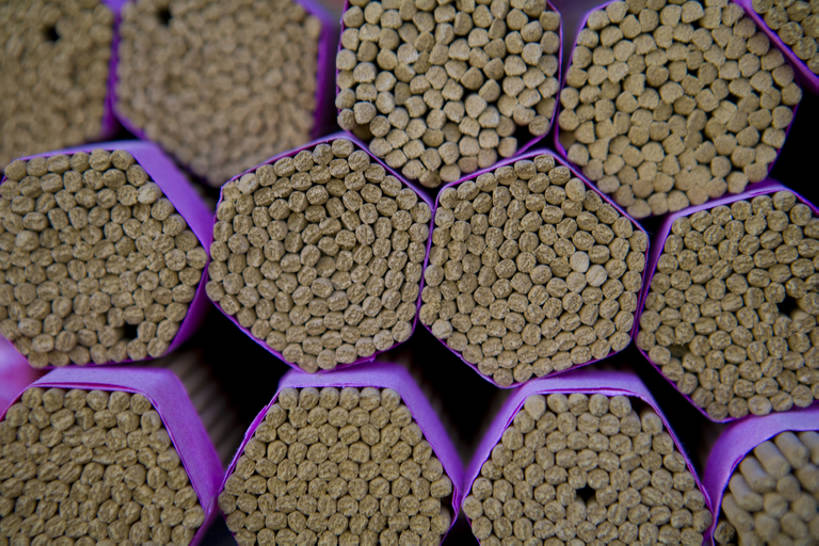 无人,横图,特写,正面,运气,安全,静物,北京,中国,亚洲,一排,许多,堆叠,丰富,整齐,很多,捆,排列,祈祷,熏香,零售,摄影,宗教,佛教,堆,保护,部分,队列,中国文化,东亚,宗教用品,东亚文化,雍和宫,彩图,全框架,传统文化,bj175