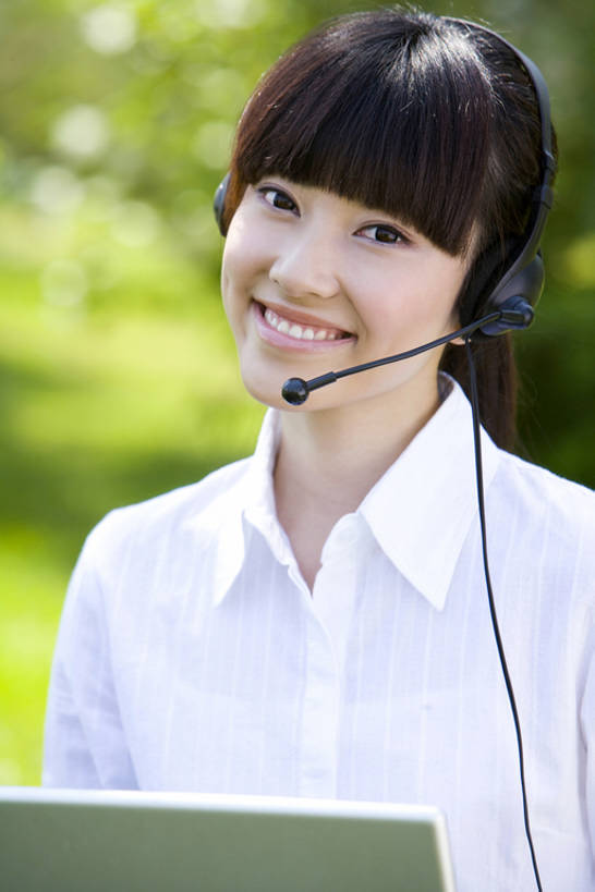 东方人,成年人,脸,头,脸颊,一个人,商务人士,服务员,电话接线员,技术人员,商务女性,笑,打电话,微笑,露齿笑,竖图,特写,正面,商务,快乐,满意,通讯,幸福,成功,信心,笔记本电脑,互联网,技术,北京,中国,亚洲,仅一个年轻女性,仅一个女性,仅一个人,敲打,正装,信息,联系,注视,输入,肩膀,绿色,自然,耳机,打字,观察,看,职业,服务,摄影,观看,技巧,点击,敲击,环境,察看,组织,呼叫中心,享乐,成就,关注,决心,销售,手艺,蓝牙,贩卖,东亚,可靠,无线电技术,责任,贡献,技能,技艺,按键,计算机,年轻女性,女人,女性,亚洲人,中国人,年轻人,头部,脸部,脸蛋,面部,白领,服务生,侍者,技术员,坐着,彩图,欢乐,妙技,焦距,办公室职员,本领,动机,操作员,bj175