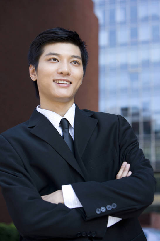 东方人,成年人,一个人,商务人士,商务男性,办公室,笑,双手交叉,微笑,露齿笑,室外,白天,正面,衬衫,西装,商务,快乐,满意,幸福,热情,成功,信心,城市,建筑,北京,中国,亚洲,仅一个男性,仅一个人,套装,正装,领带,注视,仅一个年轻男性,观察,看,站着,职业,办公大楼,摄影,观看,权威,察看,双手抱胸,享乐,成就,都市风光,关注,肖像,商务装,梦想,工薪阶层,东亚,一套,想法,男人,男性,年轻男性,亚洲人,中国人,年轻人,白领,上班族,半身,彩图,衬衣,高层建筑,中央商务区,bj175