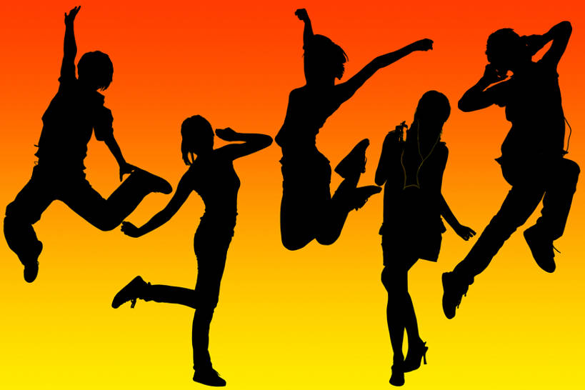 东方人,成年人,跳,举,横图,正面,时尚,快乐,兴奋,友谊,幸福,信心,五个人,一排,黄色背景,庆祝,整齐,半空,休闲装,数码合成,刺激,排列,手势,托,休闲,健康,活力,乐趣,摄影,生活方式,动作,酷,享乐,风格,队列,陪同,陪伴,无忧无虑,蹦,男人,男性,年轻男性,年轻女性,女人,女性,亚洲人,中国人,年轻人,休闲活动,举起,举手,举着,手牵手,向上举,向上伸,向上托,彩图,全身,欢乐,打手势,伴随,bj175