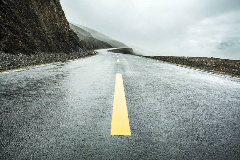 无人,横图,室外,白天,留白,背景,正面,旅游,度假,美景,山,山脉,道路,高速公路,路,公路,中国,亚洲,曲折,弯曲,地形,景观,路边,山路,分界线,盘山路,交通,方向,娱乐,西藏,风景,自然,享受,休闲,景色,放松,运输,摄影,蜿蜒,双黄线,宁静,迅速,山脊,大道,贫瘠,自然风光,东亚,西藏自治区,地貌,罕见,荒僻,偏僻,偏远,遥远,自然地理,冷僻,马路,彩图,没影点,汽车广告背景图,bj175