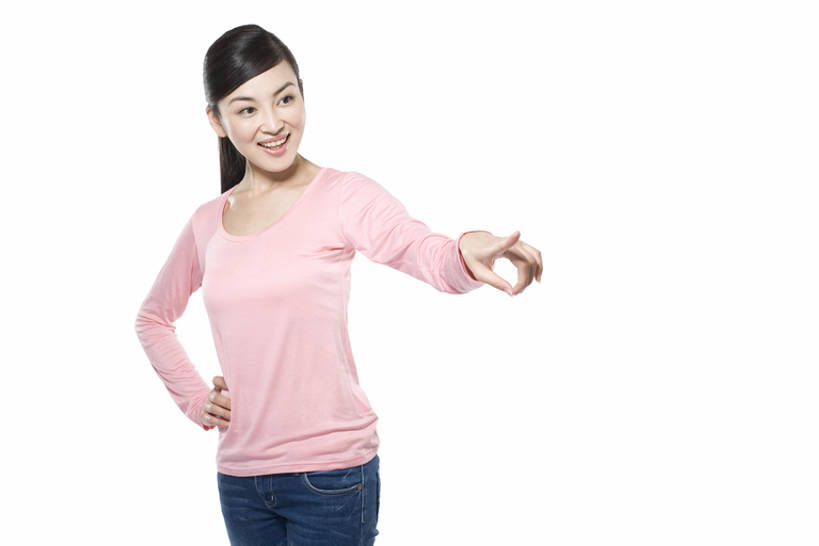 东方人,成年人,一个人,站,笑,微笑,露齿笑,横图,留白,白色背景,正面,快乐,满意,欣喜若狂,兴奋,信心,中国,亚洲,仅一个年轻女性,仅一个女性,仅一个人,休闲装,刺激,叉腰,享乐,瞄准,东亚,北京市,年轻女性,女人,女性,亚洲人,中国人,年轻人,半身,彩图,影棚拍摄,bj175