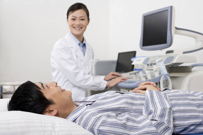 东方人,成年人,两个人,医生,病人,医院,躺,笑,微笑,露齿笑,横图,白天,侧面,工作服,制服,快乐,显示器,技术,昆明,中国,亚洲,连接,准备,条纹,检查,云南,医护人员,医疗人员,职业,健康,生病,服务,技巧,支撑,控制,体检,医疗,医疗设备,超声波,关爱,手艺,医疗器械,东亚,实验服,工作制服,技能,技艺,信任,男人,男性,年轻男性,年轻女性,女人,女性,亚洲人,中国人,年轻人,大夫,技术员,仰卧,半身,彩图,工作套服,妙技,本领,门诊部,苦尽甘来,体格检查,bj175