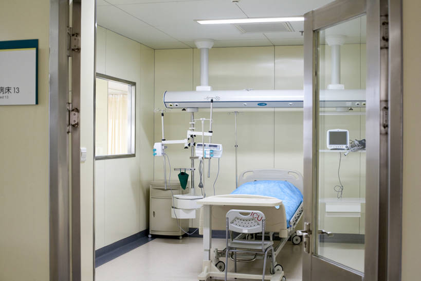 无人,医院,横图,室内,正面,技术,窗帘,床,门,椅子,毯子,门口,分开,干净,隔断,隔离,医疗,医疗设备,病房,间隔,医疗器械,手术台,手术床,断绝,隔开,屏蔽,屏绝,远离,中断,阻遏,阻隔,彩图,全身,清净室,无尘室,bj175
