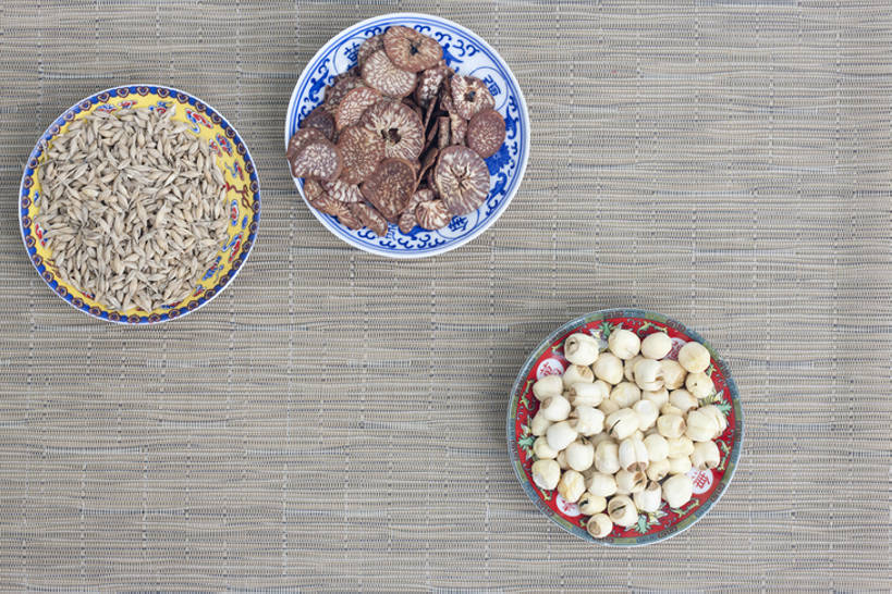 无人,横图,俯视,植物,静物,水果,北京,中国,亚洲,药,干燥,莲子,食品,草药,饮食,中药,饮料,碗,干花,摄影,有机食品,影棚,多样,医疗,草本,中国文化,摄影棚,药材,中草药,营养品,中医,东亚,健康食物,槟榔,中药材,本草,槟榔子,大腹子,宾门,橄榄子,青仔,彩图,高角度拍摄,影棚拍摄,拍摄,传统文化,bj175