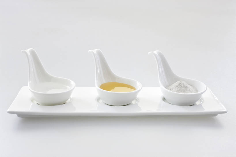 蜂蜜,无人,横图,白色背景,静物,一排,整齐,醋,调料,面粉,餐盘,排列,三个,白色,汤匙,摄影,队列,彩图,影棚拍摄,bj175