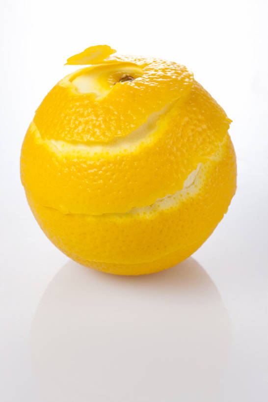 无人,竖图,室内,白色背景,正面,静物,水果,反射,食品,果皮,饮食,一个,白色,橙色,成熟,摄影,影棚,单个,简单,清新,摄影棚,柑橘属,健康食物,纯净,螺线,去皮,彩图,全身,影棚拍摄,拍摄,bj175