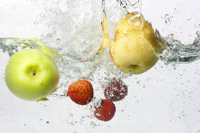 无人,横图,室内,白色背景,正面,水,苹果,梨,荔枝,水果,五个,许多,湿,溅,液体,水滴,食品,饮食,黄色,红色,绿色,白色,青苹果,热带水果,摄影,影棚,落下,动作,简单,清新,摄影棚,健康食物,纯净,洗涤,彩图,全身,影棚拍摄,拍摄,亚洲梨,bj175