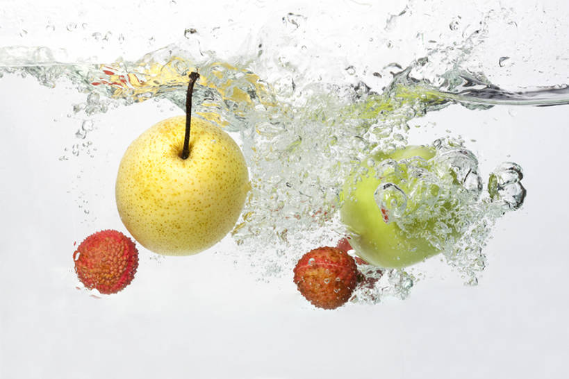 无人,横图,室内,白色背景,正面,水,苹果,梨,荔枝,水果,五个,许多,湿,溅,液体,水滴,食品,茎,饮食,黄色,红色,绿色,白色,青苹果,热带水果,摄影,影棚,落下,动作,简单,清新,摄影棚,健康食物,纯净,洗涤,彩图,全身,影棚拍摄,拍摄,亚洲梨,bj175