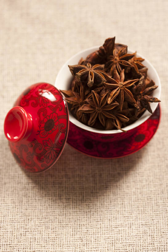 无人,竖图,特写,留白,静物,许多,干燥,调味,香料,佐料,食品,很多,饮食,茴香,八角,八角茴香,大茴香,八月珠,舶茴香,大料,作料,彩图,bj175