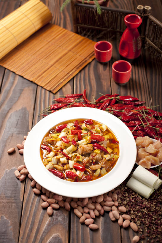 无人,竖图,桌子,花生,辣椒,静物,中国,亚洲,葱,鸡肉,美味,食品,传统,饮食,摄影,膳食,中国文化,东亚,白肉,主菜,四川菜,彩图,传统文化,麻椒,成分,宫爆鸡丁,bj175