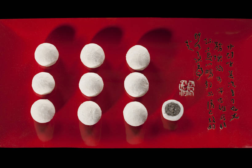 无人,横图,特写,静物,元宵节,一排,许多,节日,整齐,书法,芝麻,食品,很多,排列,盘子,汉字,摄影,队列,中国文化,汤圆,东亚文化,粳米,彩图,影棚拍摄,传统文化,传统节日,bj175