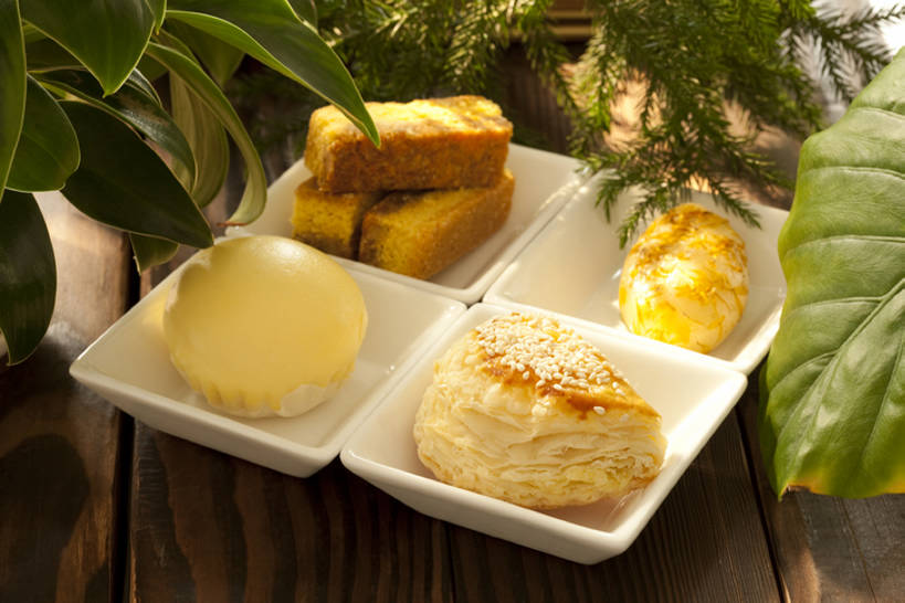 点心,无人,横图,彩色,特写,烘焙,桌子,静物,餐具,中国,亚洲,堆叠,装饰,美味,食品,小吃,饮食,盘子,甜食,诱惑,摄影,五颜六色,色彩斑斓,膳食,清新,五彩缤纷,东亚,核桃酥,五彩斑斓,五光十色,彩图,影棚拍摄,桂花糕,榴莲酥,流沙包,bj175