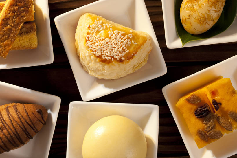 点心,无人,横图,俯视,彩色,特写,烘焙,桌子,静物,餐具,中国,亚洲,装饰,美味,食品,巧克力蛋糕,小吃,饮食,甜食,诱惑,摄影,五颜六色,色彩斑斓,膳食,五彩缤纷,东亚,发糕,核桃酥,五彩斑斓,五光十色,彩图,高角度拍摄,影棚拍摄,桂花糕,榴莲酥,流沙包,bj175