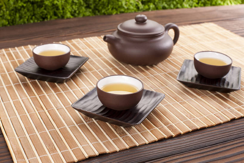 无人,横图,特写,留白,茶,桌子,静物,壶,木纹,绿茶,茶道,饮食,饮料,花茶,四个,放松,摄影,紫砂壶,竹简,中国文化,烧水壶,热饮,东亚文化,茶杯,彩图,影棚拍摄,bj175