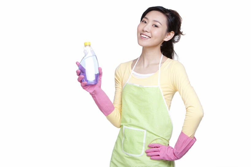 东方人,成年人,一个人,家庭,笑,微笑,露齿笑,横图,竖图,白色背景,正面,家务,快乐,幸福,安全,北京,中国,亚洲,仅一个女性,围裙,防护,拿着,注视,休闲装,干净,清洁剂,手套,观察,看,清洁,温暖,温馨,一家人,摄影,影棚,观看,家庭妇女,保护,和睦,察看,享乐,关注,摄影棚,肖像,保险,忙碌,东亚,北京市,去污,保全,周全,安稳,安定,防护手套,洁净,清洗剂,平安,年轻女性,女人,女性,亚洲人,中国人,年轻人,半身,彩图,影棚拍摄,欢乐,拍摄,除菌,融洽,清洁产品,家务劳动,bj175