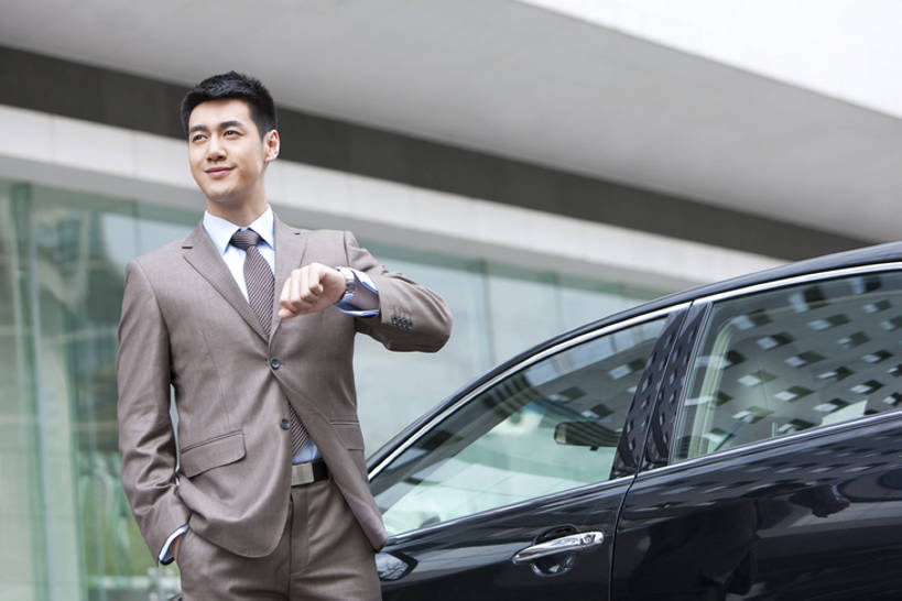 东方人,成年人,一个人,商务人士,商务男性,站,微笑,横图,室外,白天,衬衫,商务,快乐,幸福,智慧,信心,城市,汽车,北京,中国,亚洲,仅一个男性,仅一个人,套装,正装,首都,现代,仅一个年轻男性,职业,财富,摄影,腕表,核对,经理,都市风光,忙碌,商务装,工薪阶层,东亚,中华人民共和国,北京市,京,北平,华北地区,男人,男性,年轻男性,亚洲人,中国人,年轻人,白领,商人,上班族,彩图,衬衣,北京CBD,北京商务中心区,中国北京大北窑,短发,首席执行官,校对,校勘,bj175