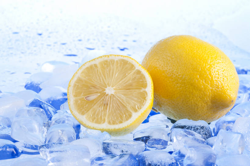 无人,横图,彩色,留白,柠檬,静物,水果,中国,亚洲,结冰,冰块,食品,饮食,两个,果肉,健康,素食,成熟,冷,摄影,有机食品,影棚,生活方式,五颜六色,色彩斑斓,维生素,简单,清新,摄影棚,横截面,五彩缤纷,东亚,柑橘属,健康食物,纯净,五彩斑斓,五光十色,彩图,影棚拍摄,拍摄,膳食纤维,人造冰,bj175