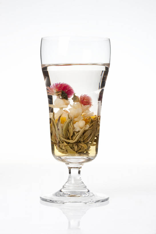 无人,竖图,留白,白色背景,下午茶,茶,静物,中国,亚洲,透明,绿茶,食品,饮品,杯,传统,饮食,茉莉,食物,饮料,一个,容器,花茶,干花,健康,放松,摄影,有机食品,生活方式,中国茶,单个,混合,简单,可口,清新,中国文化,东亚,热饮,东亚文化,健康食物,纯净,适口,玻璃杯,彩图,影棚拍摄,传统文化,混合饮料,bj175