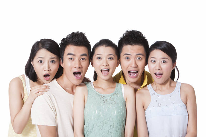 东方人,成年人,横图,特写,留白,白色背景,正面,时尚,友谊,北京,中国,亚洲,五个人,一排,整齐,并排,注视,休闲装,刺激,排列,观察,看,张嘴,表情,搭,摄影,影棚,生活方式,观看,害怕,惊奇,惊吓,察看,酷,恐怖,搭着,队列,关注,摄影棚,肖像,张大嘴巴,东亚,陪同,惊骇,陪伴,团结,震惊,男人,男性,年轻男性,年轻女性,女人,女性,亚洲人,中国人,年轻人,张开嘴,半身,彩图,影棚拍摄,拍摄,伴随,bj175