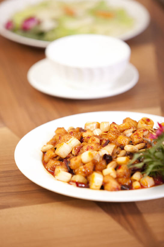 无人,竖图,室内,晚餐,午餐,餐桌,静物,餐具,北京,亚洲,房屋,美味,食品,饮食,碗,摄影,膳食,中国文化,东亚,彩图,宫爆鸡丁,bj175