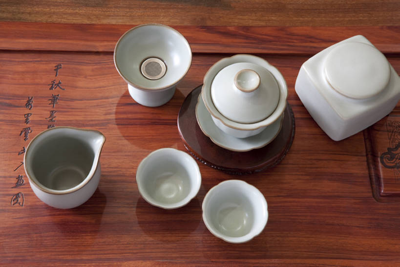 无人,横图,俯视,室内,特写,下午茶,桌子,静物,北京,中国,亚洲,装饰,材料,瓷器,茶道,陶瓷制品,古典,杯,茶盘,传统,饮食,茶碟,容器,茶馆,摄影,中国茶,中国文化,古典风格,东亚,东亚文化,茶杯,彩图,高角度拍摄,传统文化,茶叶盒,汝瓷,bj175