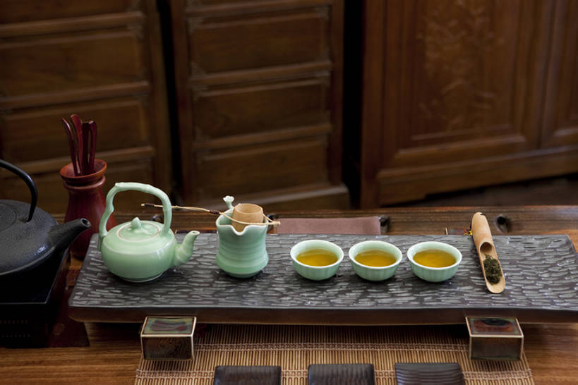 无人,横图,室内,正面,下午茶,茶,柜子,静物,北京,中国,亚洲,一排,整齐,绿茶,茶道,茶叶,食品,饮品,古典,杯,茶盘,传统,饮食,食物,饮料,排列,容器,茶馆,陶器,摄影,中国茶,队列,可口,清新,中国文化,烧水壶,古典风格,东亚,热饮,东亚文化,健康食物,适口,茶杯,彩图,传统文化,青瓷,bj175