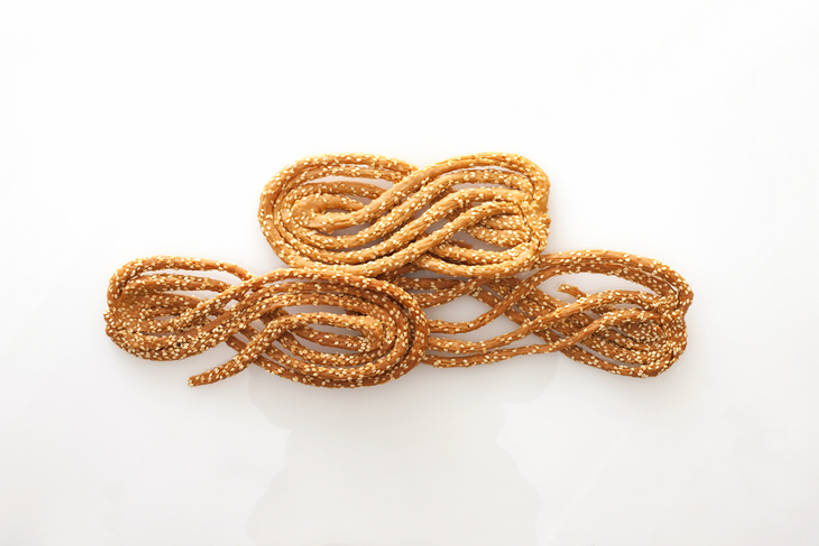 点心,无人,横图,俯视,特写,留白,白色背景,早餐,静物,北京,中国,亚洲,油炸,美味,食品,甜点,甜品,饮品,小吃,饮食,食物,特产,糕点,饮料,三个,甜食,诱惑,摄影,风格,简单,膳食,可口,中国文化,东亚,东亚文化,式样,适口,彩图,高角度拍摄,影棚拍摄,传统文化,撒子,bj175