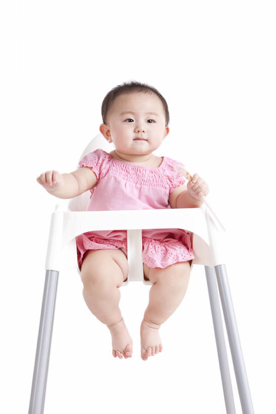 东方人,婴儿,儿童,一个人,坐,竖图,留白,白色背景,正面,裙子,婴儿服装,游戏,满意,幸福,纯洁,安全,北京,中国,亚洲,仅一个人,小的,塑胶,防护,玩,拿着,休闲装,娱乐,小孩,汤匙,休闲,健康,赤脚,活力,可爱,乐趣,童年,童趣,摄影,活泼,影棚,生长,生活方式,婴儿用品,活动,皮肤,保护,支撑,光滑,享乐,发泄,消遣,智力,摄影棚,宝宝,肖像,保险,婴儿座椅,童真,东亚,纯真,烂漫,无邪,发展,宣泄,保全,周全,安稳,安定,柔和,细腻,平滑,开端,无忧无虑,伶俐,平安,天真,亚洲人,中国人,孩子,玩耍,嬉戏,彩图,全身,影棚拍摄,欢乐,拍摄,幼儿,弱点,bj175