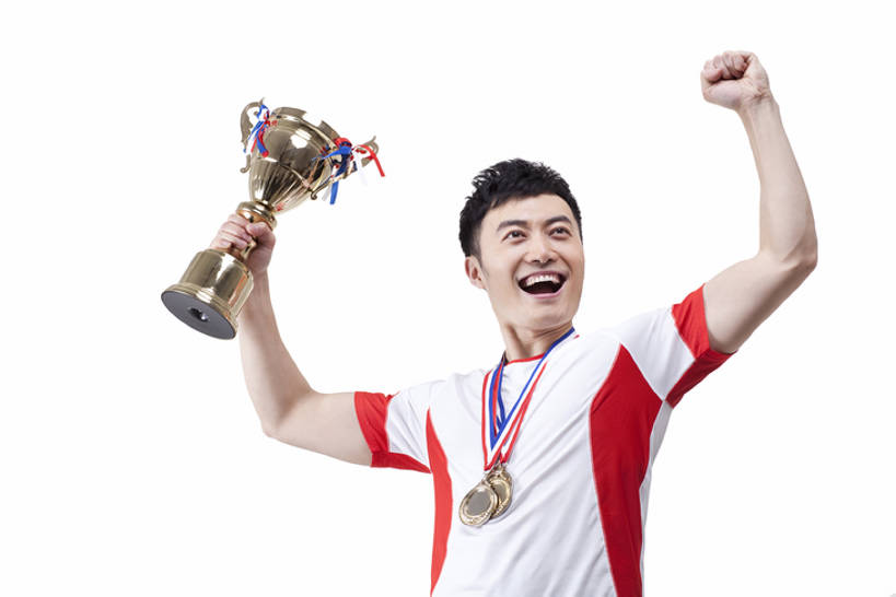 东方人,成年人,一个人,运动员,举,微笑,横图,留白,白色背景,正面,运动服,制服,锻炼,快乐,兴奋,幸福,骄傲,成功,比赛,运动,信心,竞争,北京,中国,亚洲,第一名,仅一个男性,仅一个人,欢呼,标志,数字,文字,字符,竞技运动,娱乐,标识,刺激,仅一个年轻男性,托,职业,休闲,奥运,活力,力量,摄影,阿拉伯数字,影棚,体育运动,摄影棚,决心,奖牌,挑战,东亚,队服,技能,体育,男人,男性,年轻男性,亚洲人,中国人,年轻人,体育运动员,运动选手,举起,举手,举着,向上举,向上伸,向上托,张开手臂,半身,彩图,影棚拍摄,健身,欢乐,拍摄,奖杯,紧身连衣裤,bj175
