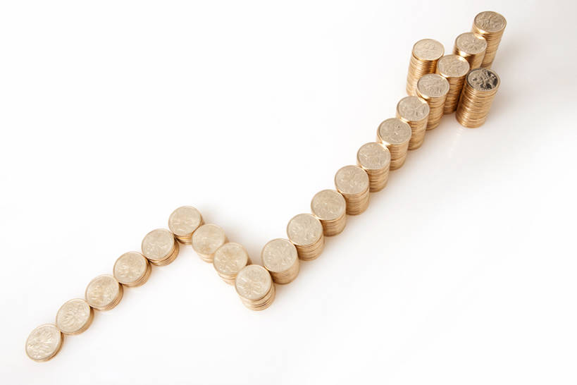 无人,横图,留白,抠图,白色背景,商务,赚钱,钱,人民币,指示牌,静物,北京,中国,亚洲,一堆,一排,许多,堆叠,堆积,形状,丰富,整齐,标志,钱币,文字,很多,方向,标识,箭头,排列,箭,概念,线图,财富,金融,理财,投资,摄影,生长,经济,上升,堆,创造力,指向,指数,利润,队列,流通,贸易,东亚,发展,簇,繁荣,进展,想法,货币,现金,硬币,彩图,高角度拍摄,影棚拍摄,bj175