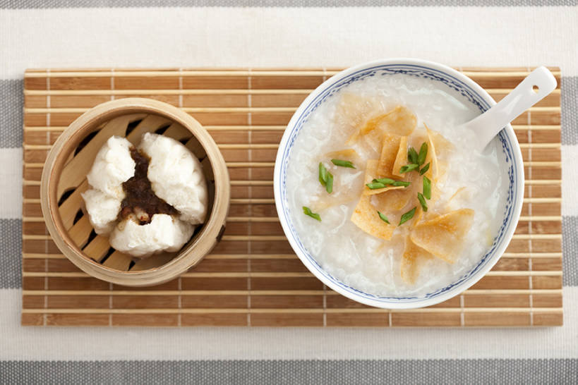 点心,无人,横图,俯视,特写,早餐,桌子,静物,餐具,北京,中国,亚洲,脆,席子,葱,面粉,粥,美味,食品,饮品,营养,餐盘,传统,小吃,饮食,食物,特产,饮料,汤匙,碗,健康,诱惑,摄影,生活方式,便利,风格,简单,膳食,可口,中国文化,东亚,蒸菜,东亚文化,健康食物,适口,粤菜,彩图,高角度拍摄,影棚拍摄,传统文化,烧包,bj175