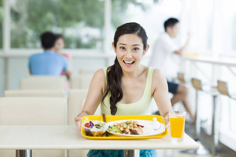 东方人,成年人,四个人,笑,睡,微笑,露齿笑,横图,室内,白天,正面,午餐,快乐,满意,兴奋,幸福,餐桌,餐具,椅子,北京,中国,亚洲,握,美味,食品,饮品,注视,休闲装,饮食,刺激,食物,饮料,中国菜,快餐,夏天,观察,看,活力,乐趣,诱惑,握着,摄影,生活方式,观看,午睡,快餐店,惊奇,察看,享乐,关注,可口,中国文化,桔子汁,进餐,肖像,出示,饥饿,东亚,健康食物,适口,男人,男性,年轻男性,年轻女性,女人,女性,亚洲人,中国人,年轻人,大学生,困,困觉,寝息,睡觉,坐着,半身,彩图,欢乐,餐馆,小睡,饿,宫爆鸡丁,bj175