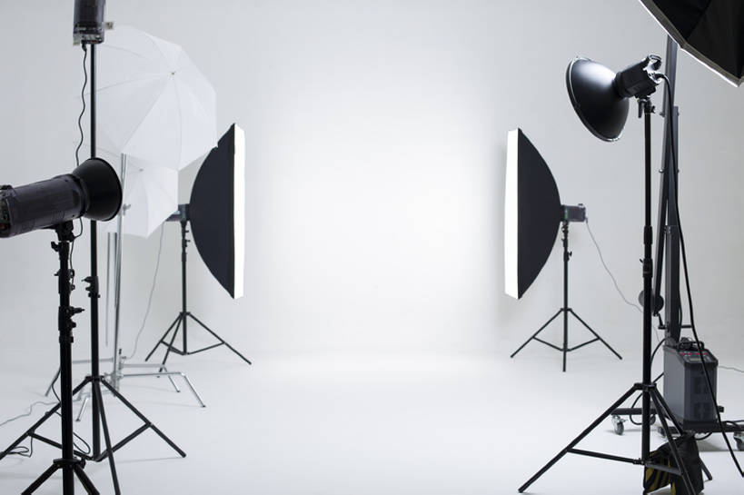 无人,办公室,舞台,横图,留白,北京,中国,亚洲,准备,灰色背景,电缆,工具,器材,伞,现代,拍照,摄影,创造力,照明设备,工作室,三脚架,东亚,摄影器材,技能,设计,表演台,彩图,影棚拍摄,照相,幕后,传媒,bj175