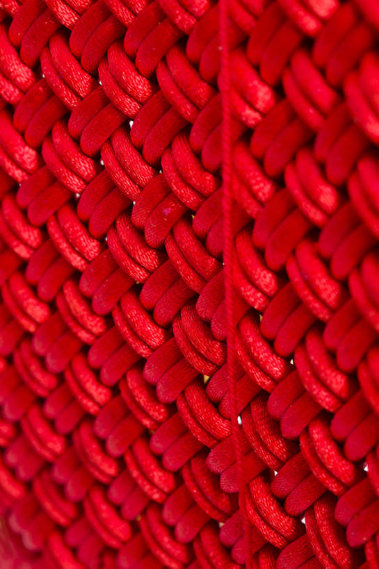 无人,竖图,特写,背景,运气,重复,静物,纺织品,北京,中国,春节,新年,亚洲,一排,条纹,风俗,节日,庆祝,整齐,装饰,鲜艳,编织,缠绕,材料,线,古典,传统,排列,红色,中国结,精神,摄影,仪式,顺序,队列,中国文化,典礼,古典风格,东亚,式样,制度,设计,彩图,影棚拍摄,全画幅,传统文化,细线,传统节日,象征主义,bj175